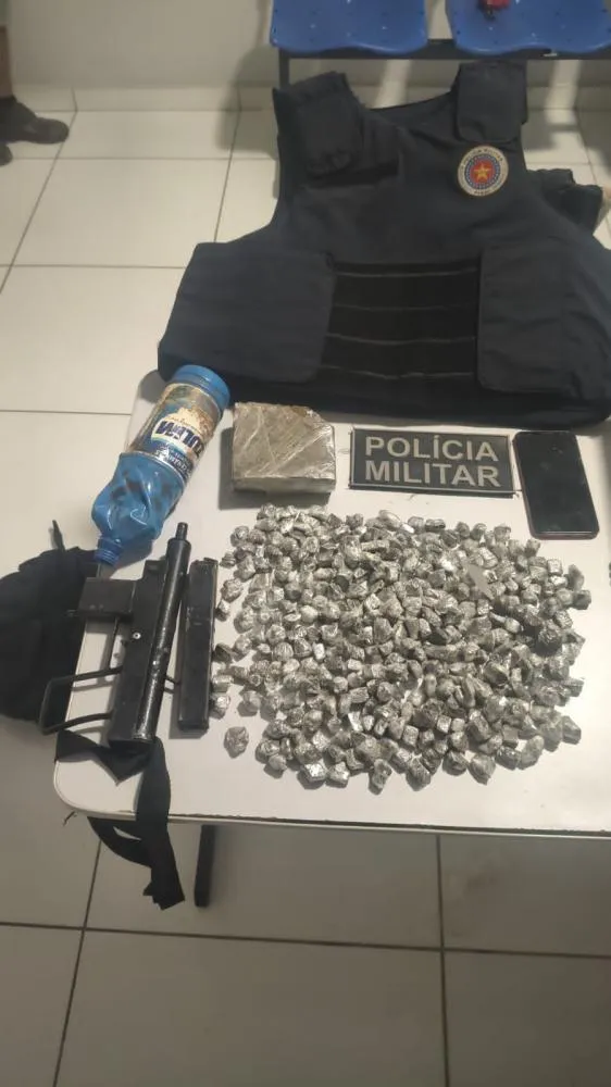 Polícia Militar prende suspeito e apreende drogas após perseguição em Matias Olímpio