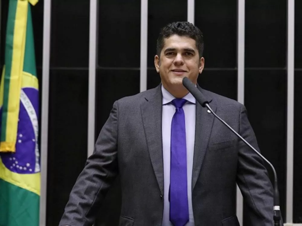 Deputado é investigado por compra de votos após R$ 6 mi apreendidos com aliados
