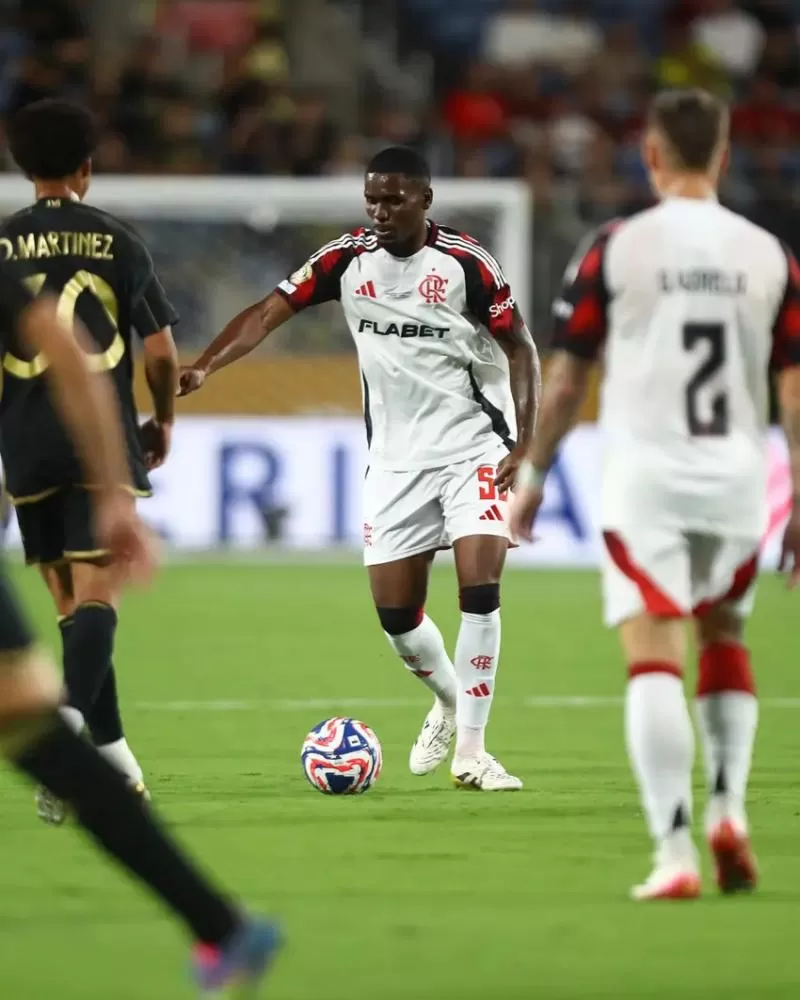 Flamengo empata e garante invencibilidade no Mundial de Clubes