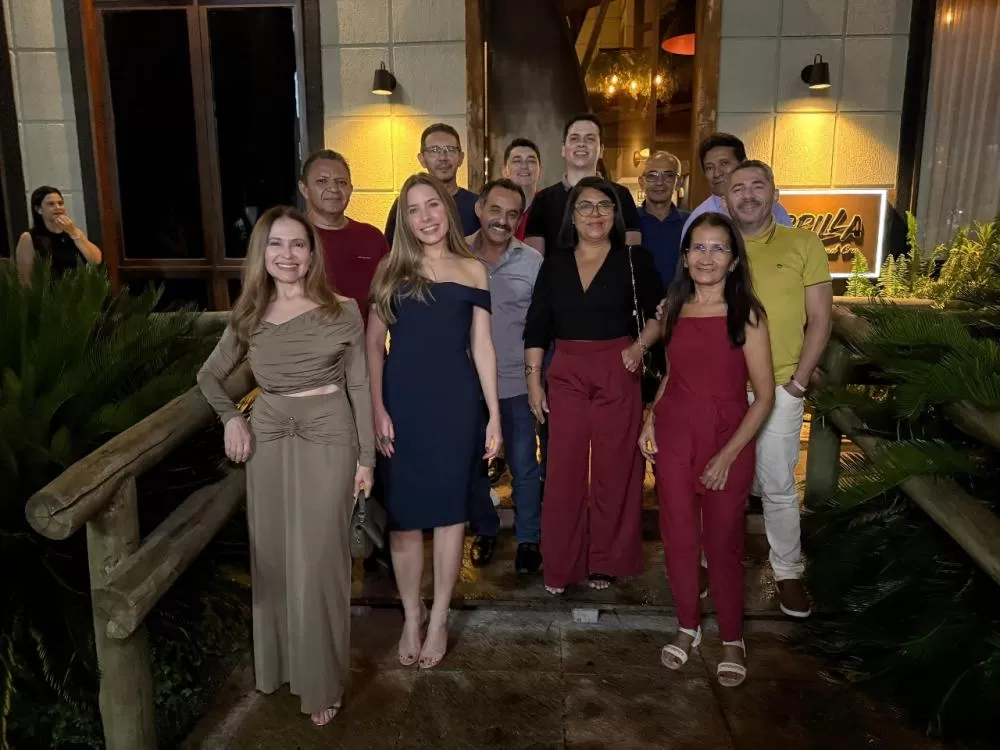 Grupo Vanguarda homenageia colaboradores com 30 anos ou mais de dedicação 