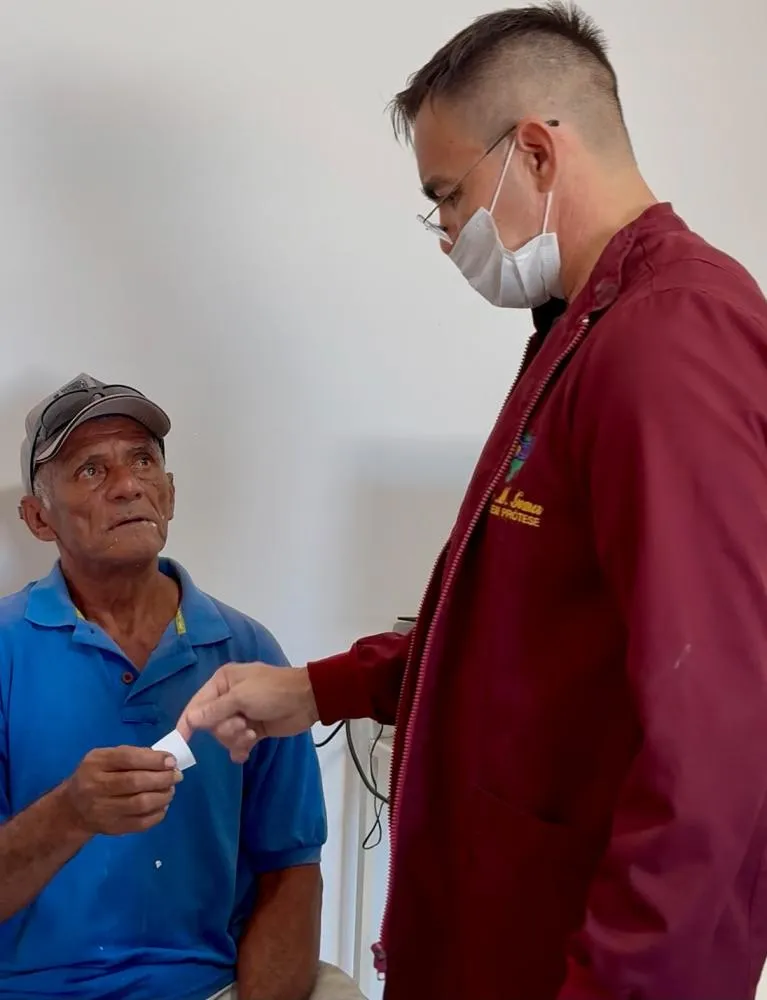 Alto Longá no Piauí fortalece saúde pública com oferta de implanon e próteses dentárias