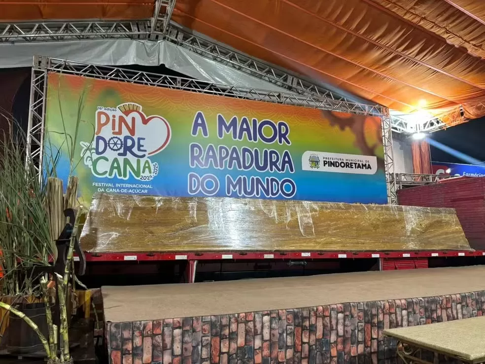 Pindoretama celebrou tradição com a maior rapadura do Brasil no Pindorecana 2025