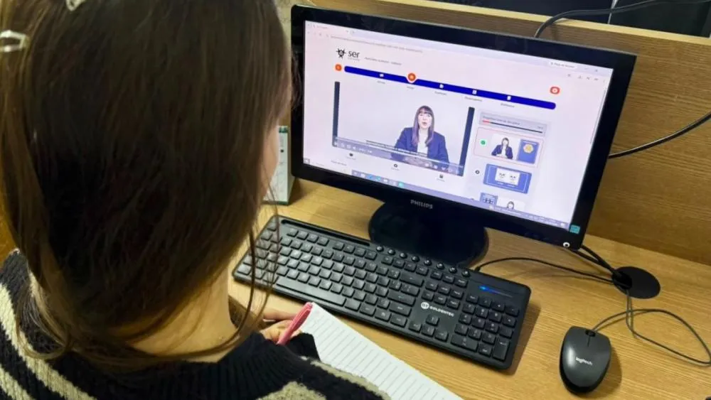 Inscrições para concorrer as 100 bolsas de graduação e pós graduação gratuitas são prorrogadas