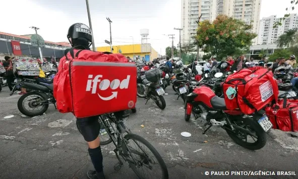 Brasil tem 2 milhões de pessoas que trabalham por meio de aplicativos