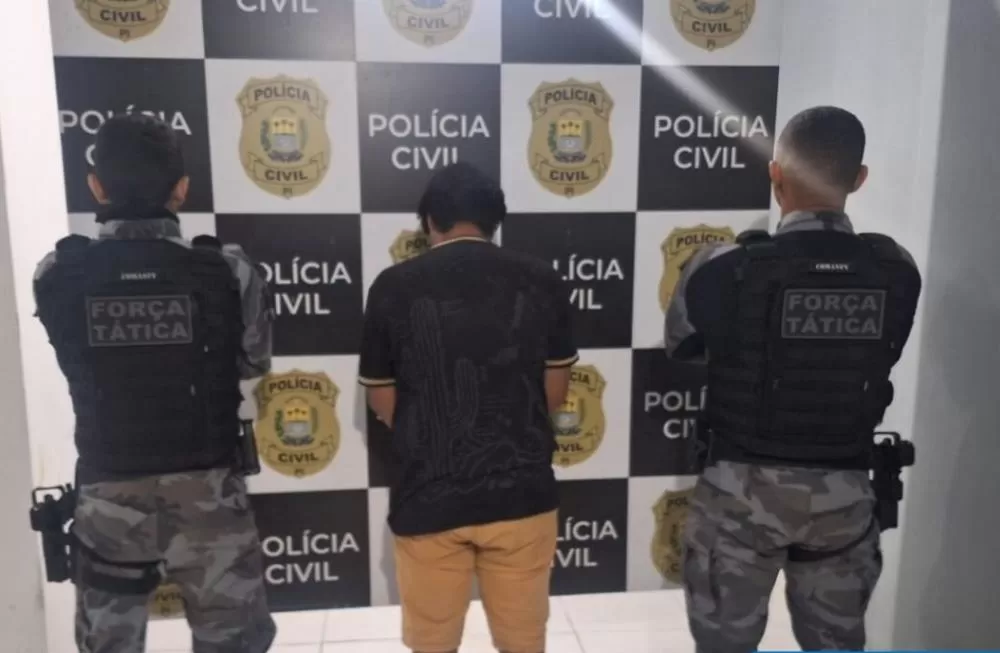 Jovem é detido após empinar moto em avenida de Esperantina