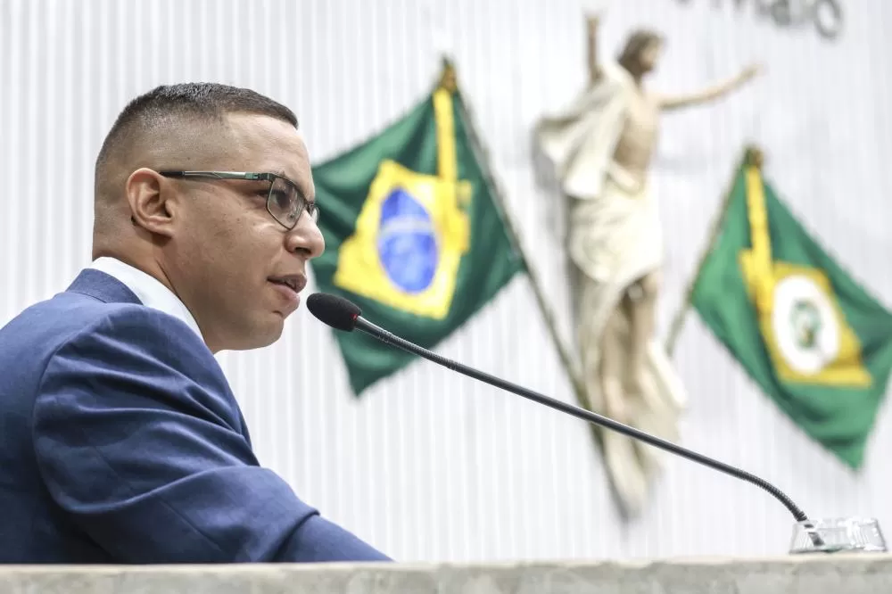 Deputado propõe proibição do uso de pipas em áreas urbanas do Ceará; multas podem ultrapassar R$ 600