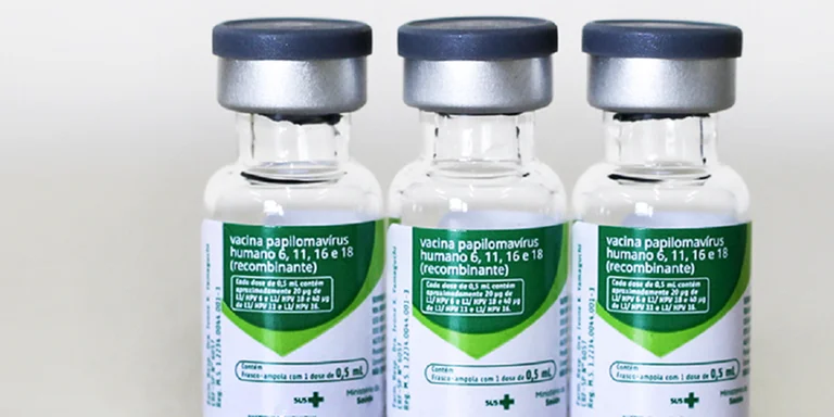 Vacina do HPV avança no público-alvo, mas precisa resgatar mais velhos