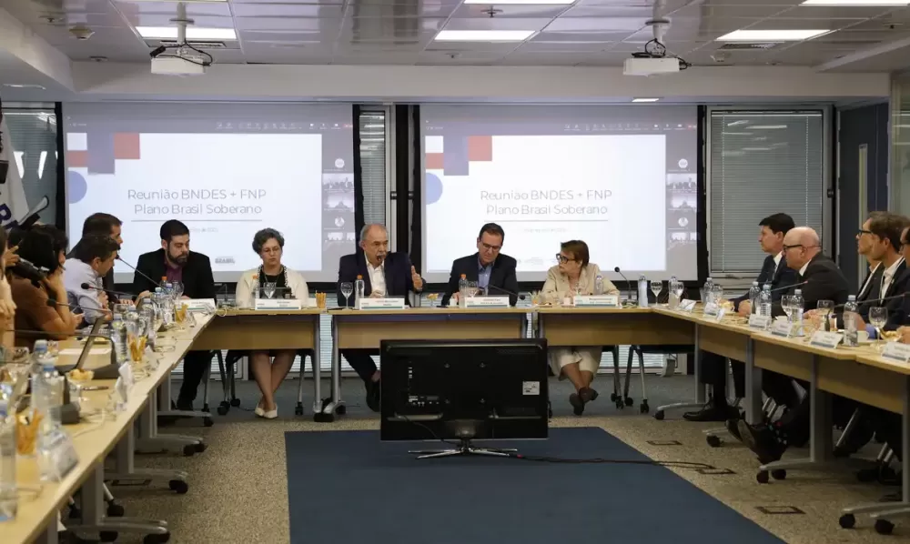 BNDES avalia suspensão de dívidas de empresas afetadas pelo tarifaço