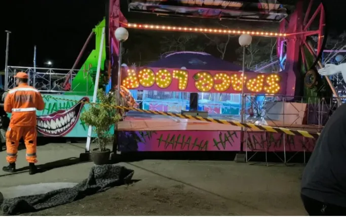 Criança morre ao tentar resgatar chinelo e ser atingida por brinquedo em parque de diversões