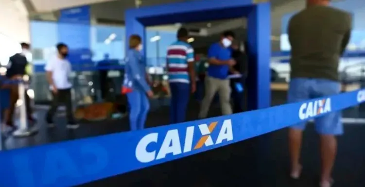 Calendário do Bolsa Família de setembro começa em meio à greve dos bancários da Caixa