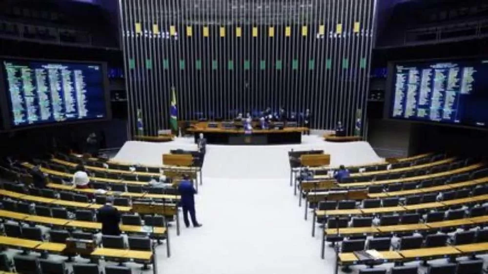 Câmara aprova projeto que proíbe cobranças sindicais na folha de aposentados do INSS