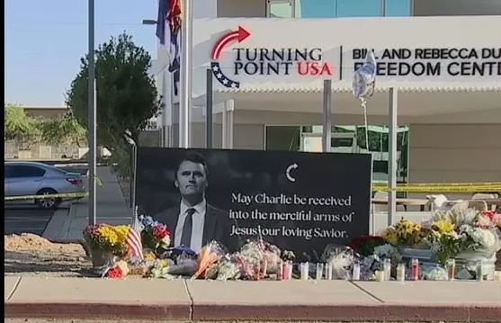 Charlie Kirk é assassinado em Utah e redes sociais se tornam palco de desinformação