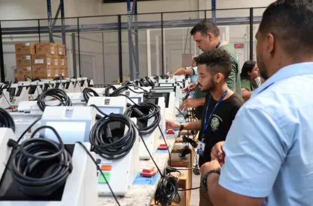 MP Eleitoral acompanha início da preparação das urnas eletrônicas em Teresina