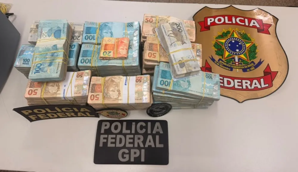 Sargento aposentado da PM é preso com R$ 830 mil em José de Freitas