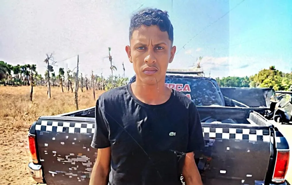 Homem com extensa ficha criminal morre em confronto com a polícia no litoral do Piauí