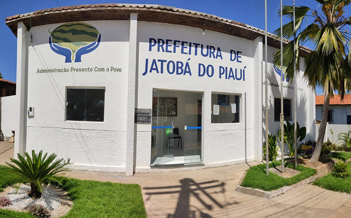 Prefeito de Jatobá do Piauí contrata sem licitação empresa da mãe do secretário de Esportes 
