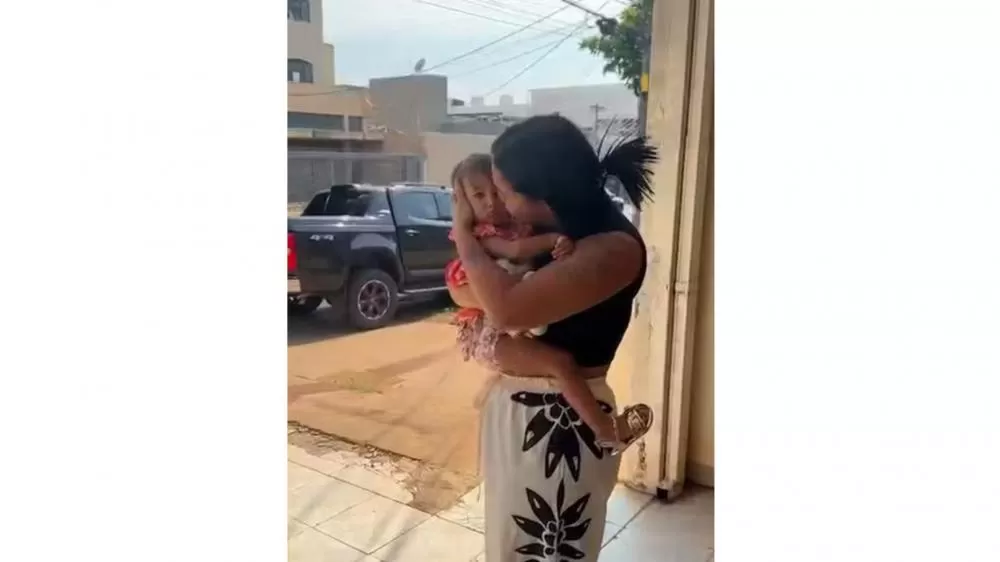 Mãe reencontra filha que foi levada pelo pai do MA para outro país