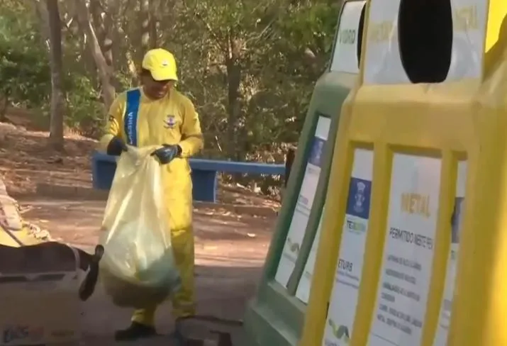 trabalhadores da limpeza começam a trabalhar às 6h em Teresina
