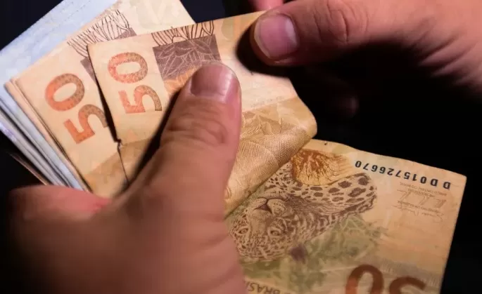 Segunda parcela do 13º salário deve ser paga até a próxima sexta-feira