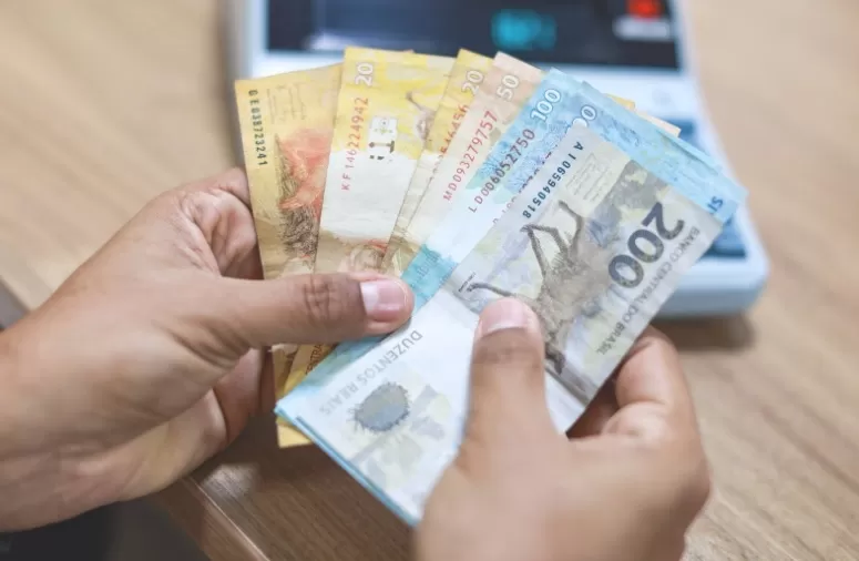 Abono do PIS/Pasep começa a ser pago no dia 16, com novas regras