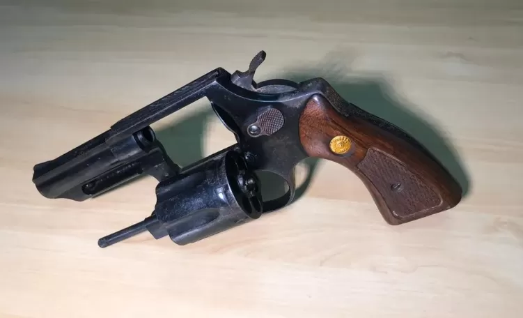 Adolescente mata amigo com tiro acidental durante brincadeira para internet