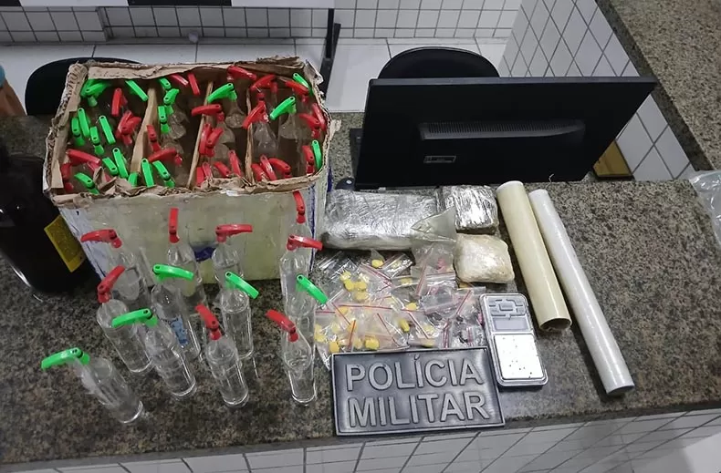 Inteligência da PM apreende ecstasy, lança-perfume e maconha em residência de Parnaíba