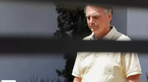 Moraes autoriza prisão domiciliar para Jair Bolsonaro por 90 dias